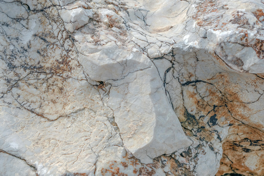 White Quarry porcelain surface detail